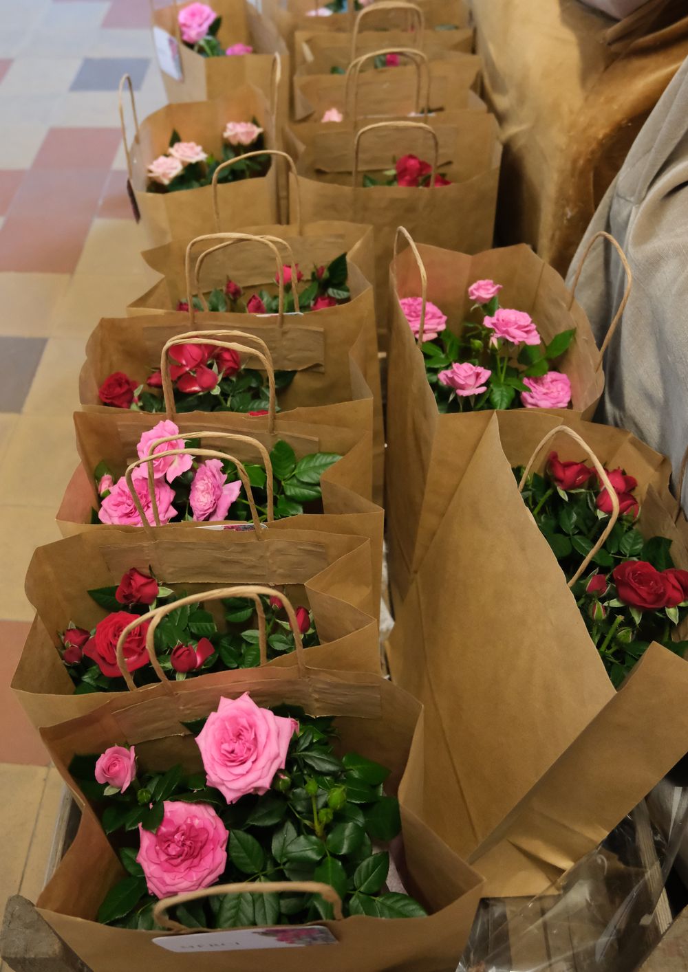 avec des fleurs