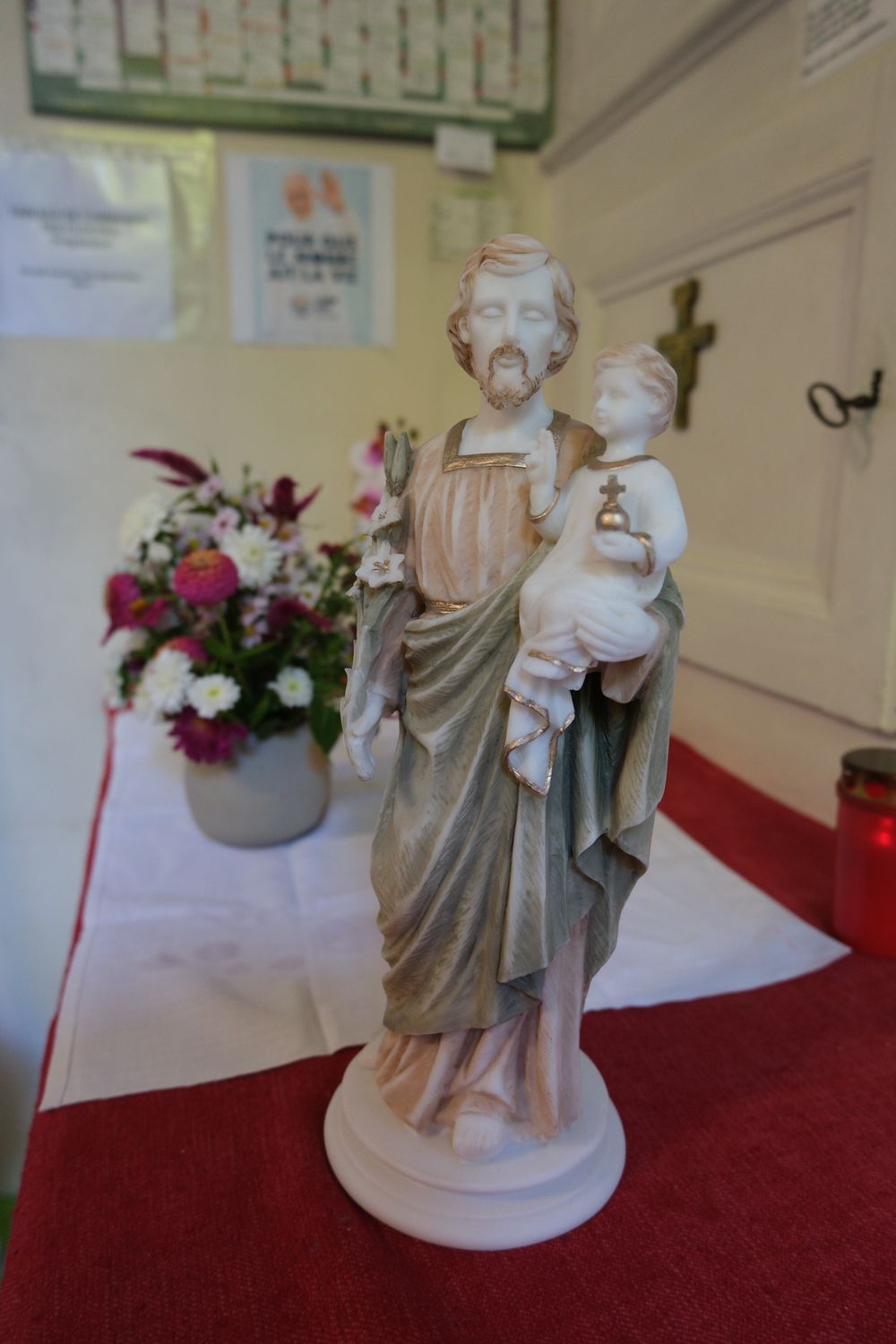 statue de Saint-Joseph pèlerine